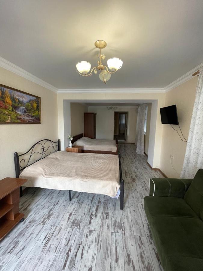 Hotel Гостевой Дом На Гечба Gagra Exterior foto